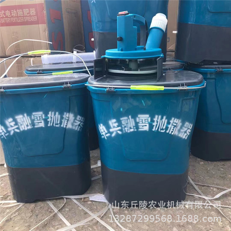 背负式电动施肥器 鱼塘养殖投食机 鸡鸭饲料播撒机单兵融雪抛洒器