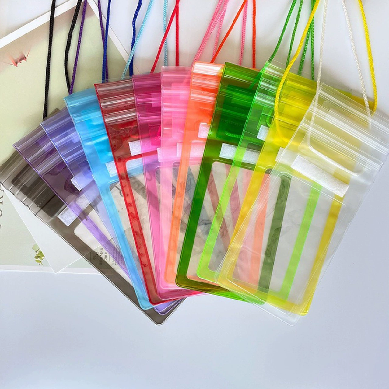 Водонепроницаемый чехол для телефона на липучке