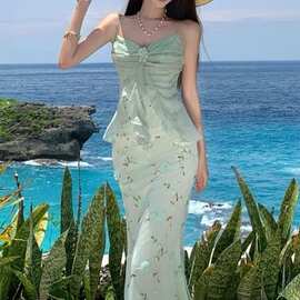 海边度假绿色连衣裙女夏新款立体碎花绝美雪纺气质性感吊带裙长裙