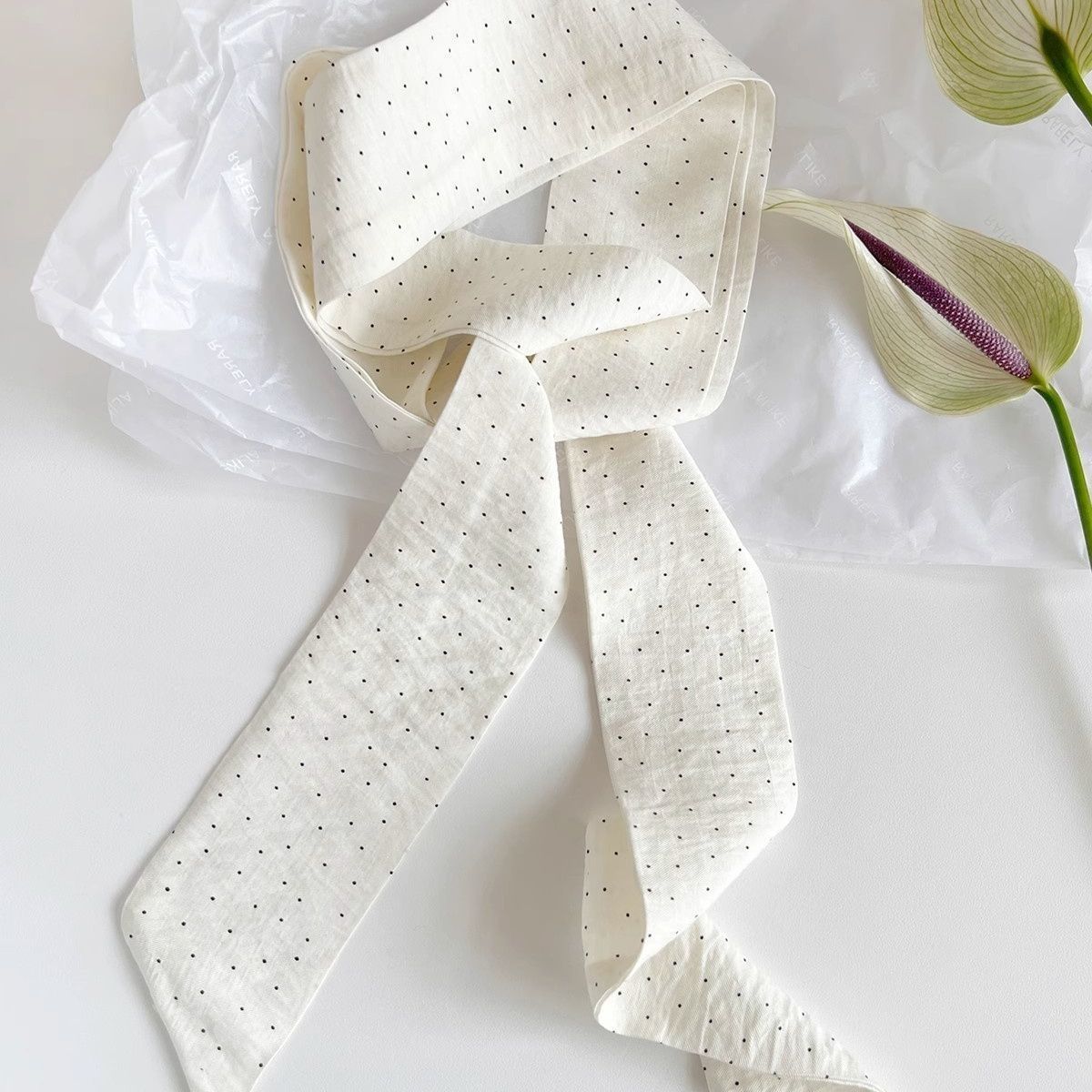 15＃米白色小点点丝巾4*140CM