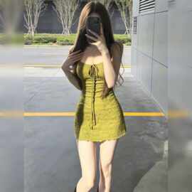 独特漂亮小裙子性感辣妹风修身显瘦包臀吊带连衣裙短裙女