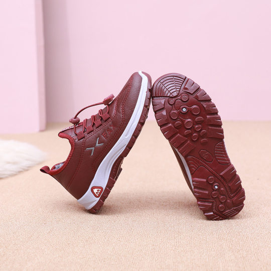 Winter old Beijing cotton shoes women's leather waterproof mother cotton shoes fleece-lined thick walking shoes non-slip warm women's cotton boots