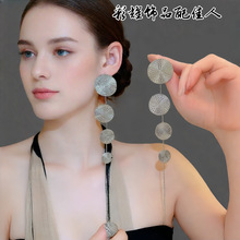 ���X�L~��ɫ�AƬ�L�����K���h�F��С���OӋ�߼��К��|�r�ж��Ů