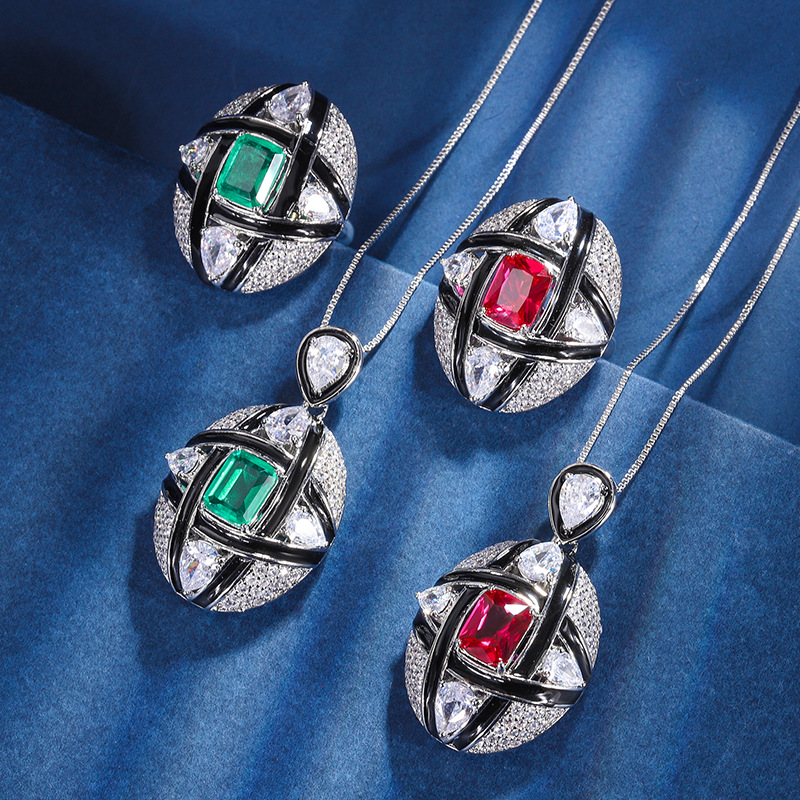 Zhuang Sheng joyas fondo de cobre chapado en oro Esmeralda artificial rojo de acero Jade Luz de lujo industria pesada traje colgante anillo 7*9