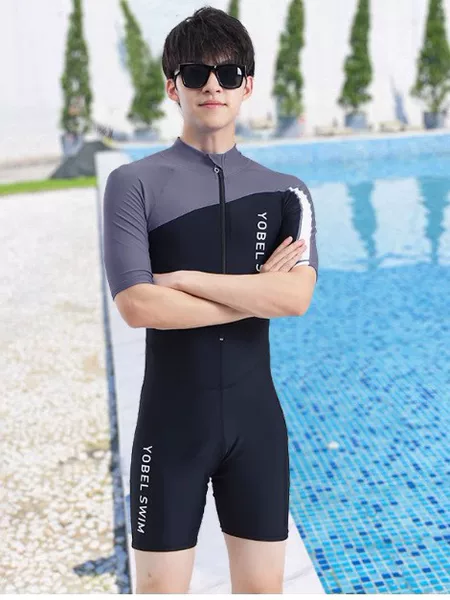 Factory in stock Youth Swimwear Boys' Sunscreen Suit Professional Senior high school Students Big Children Men's Swimming Hot Spring