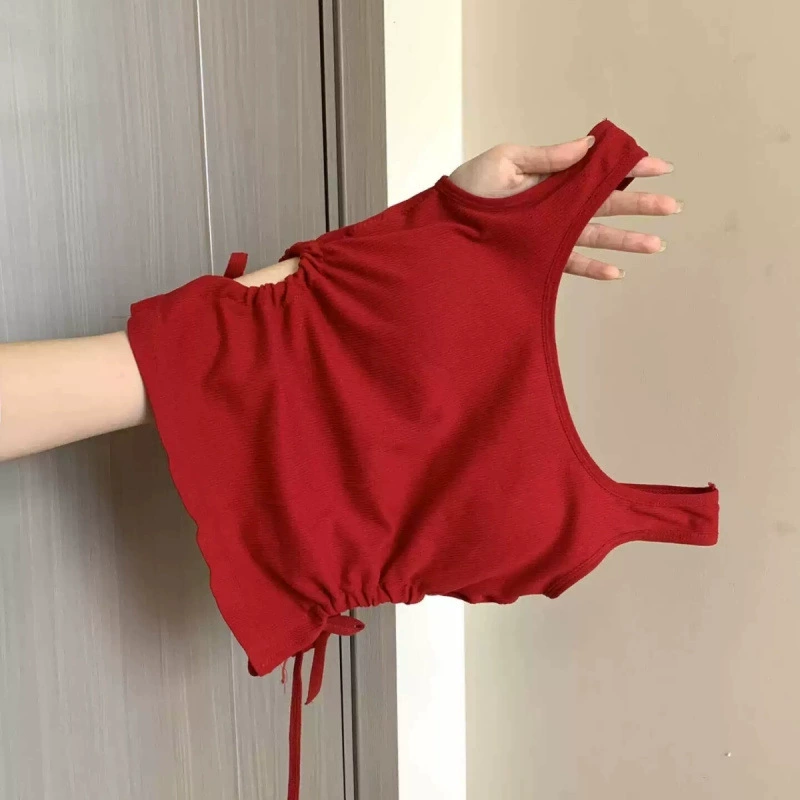 Короткая майка дизайна с поясом, подтяжками, детская одежда, тренд сезона