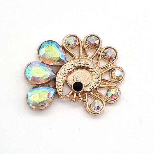 Crocs, crystal gemstones and diamond jewelry. Cross-border supply of diamond decorative buckles and accessories. Shoe buckles and flowers.