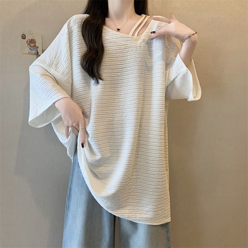 Camiseta de manga corta irregular de textura brillante de gran tamaño para mujer 2024 verano nuevo estilo suelto y delgado top de mm image 3