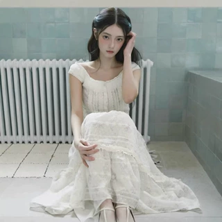 现货 方领木耳边蕾丝刺绣碎花小飞袖衬衫女春季抽绳半身裙两件套