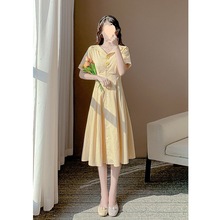 2024夏季新款连衣裙甜美时尚收腰条纹黄色衬衫裙休闲茶歇气质裙子