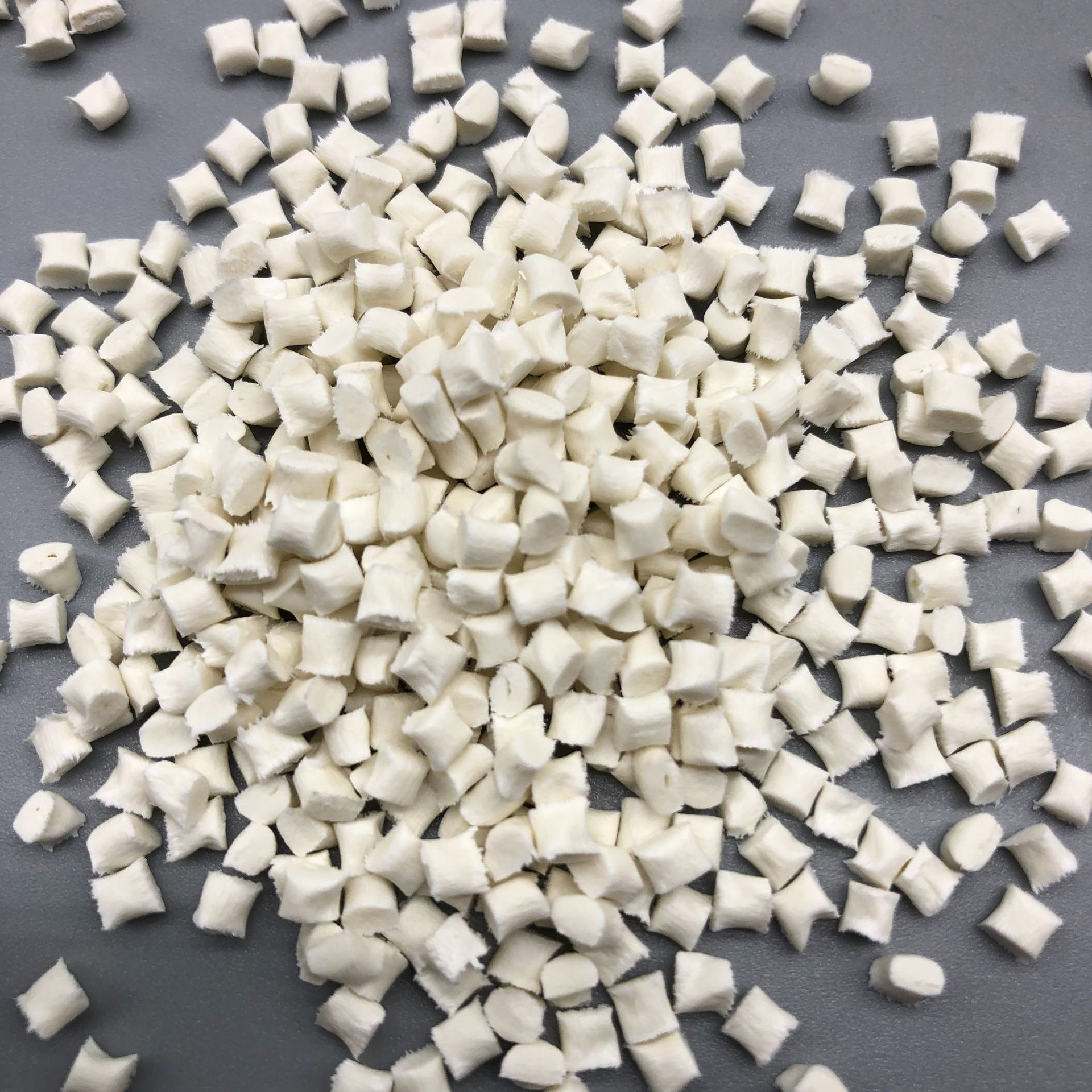 PET玻纤30增强 高光泽 高亮面  无浮纤 高刚性 尺寸稳定