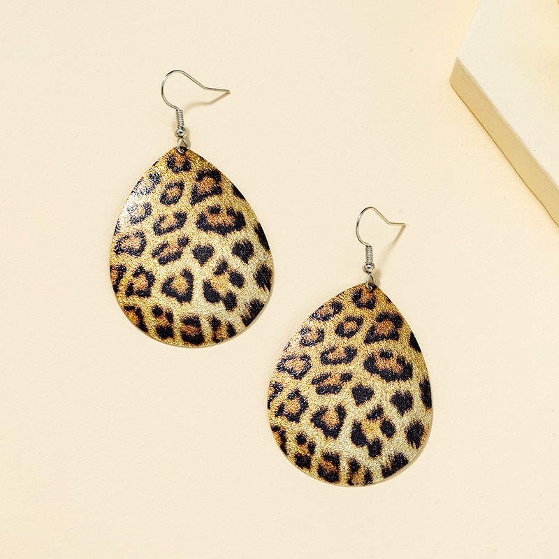 Retro Metal Printing Fashion Earrings display picture 7