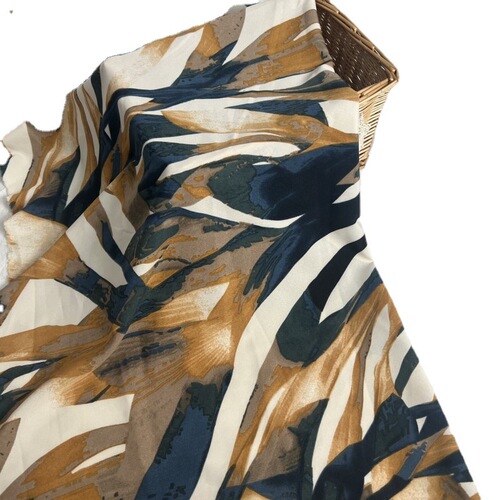 Fabric for four-sided printed chiffon clothing, suitable for spring and summer shirts, tops, and dresses.
