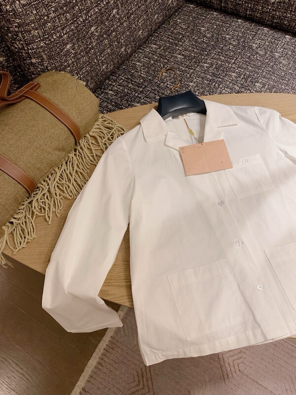 2025早春新作MM学院風セット衝突色刺繍アルファベットシャツ衝突色蓬蓬半身スカート|undefined