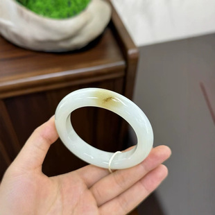 Jin Yutang Xinjiang Hetian Jade Xinjiang Qiemo Material Suet Fat White Jade Sugar Bracelet Qiemo Diversity