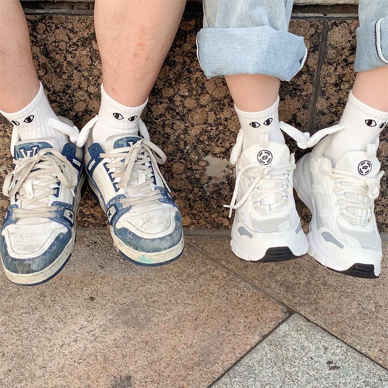 [in stock] magnetic couple will hold hands socks men and women solid color funny tube socks personality versatile sports stockings