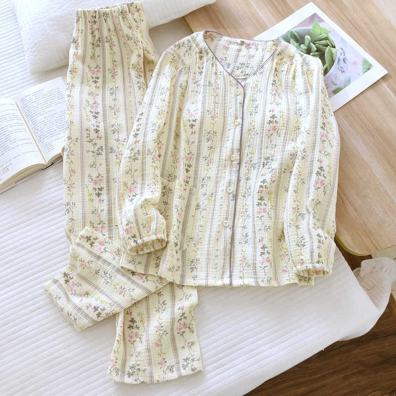 Pure Cotton Crepe Pajamas for Women, Spring and Autumn, with Chest Pad Set, Integrated Bra, No-Wear Style, Long-Sleeved Loungewear Pure Cotton Crepe Pajamas for Women, Spring and Autumn, with Chest Pad Set, Integrated Bra, No-Wear Style, Long-Sleeved Loungewear