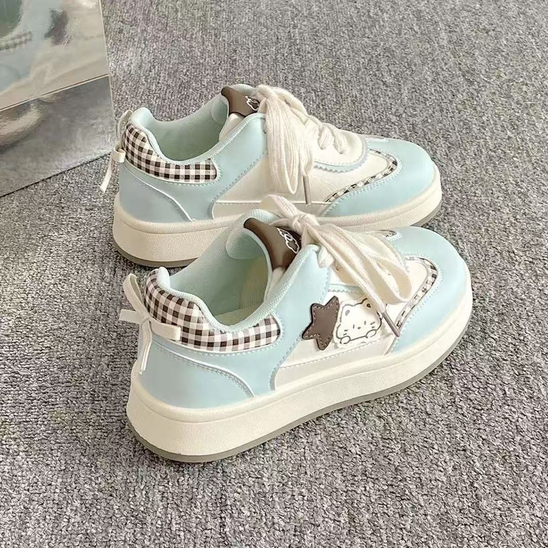 Zapatos de skate de mujer con suela suave no cansar los pies nuevos zapatos casuales con diseño universal zapatos de pan de mujer con suela gruesa zapatos blancos pequeños