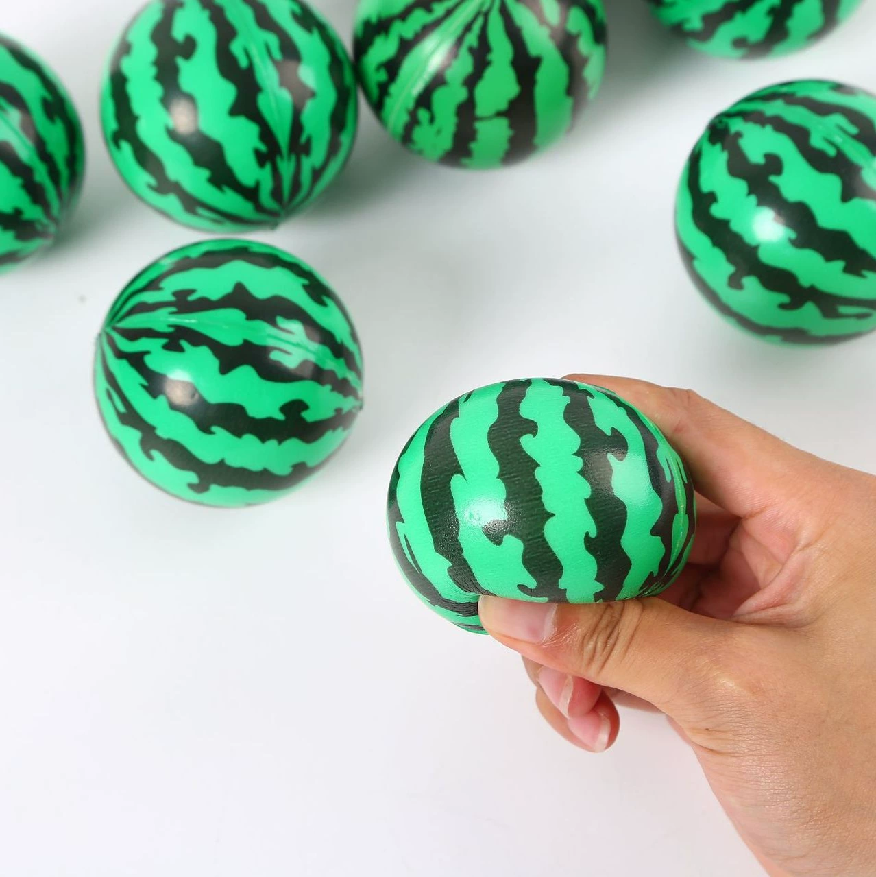 Трансграничный 63mm пляжный мяч пуу шар пены давление мяч декомпрессия игрушка pu декомпрессионная вентиляция пляжный мяч