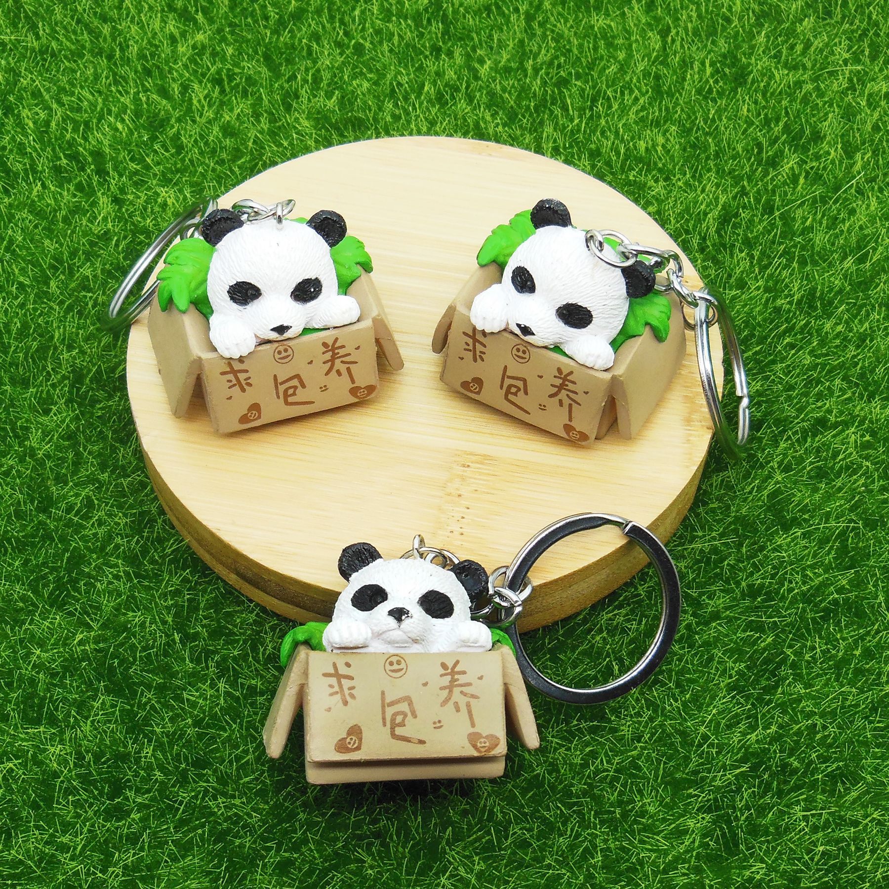 Gato de dibujos animados llavero colgante lindo gato muñeca estudiante adornos campus tienda suministro al por mayor