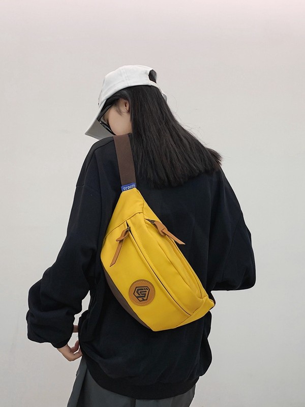 Bolso bandolera, bolso de pecho funcional, bolso mensajero de gran capacidad, mochila deportiva para ciclismo, bolso de hombro, estilo urbano moderno.