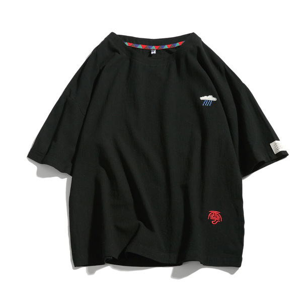 Short sleeve T-shirt with a round collar