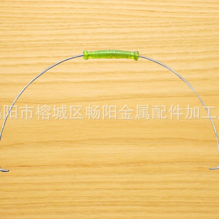 批发供应超市篮子提手 揭阳塑料桶适用半弧铁耳挽手
