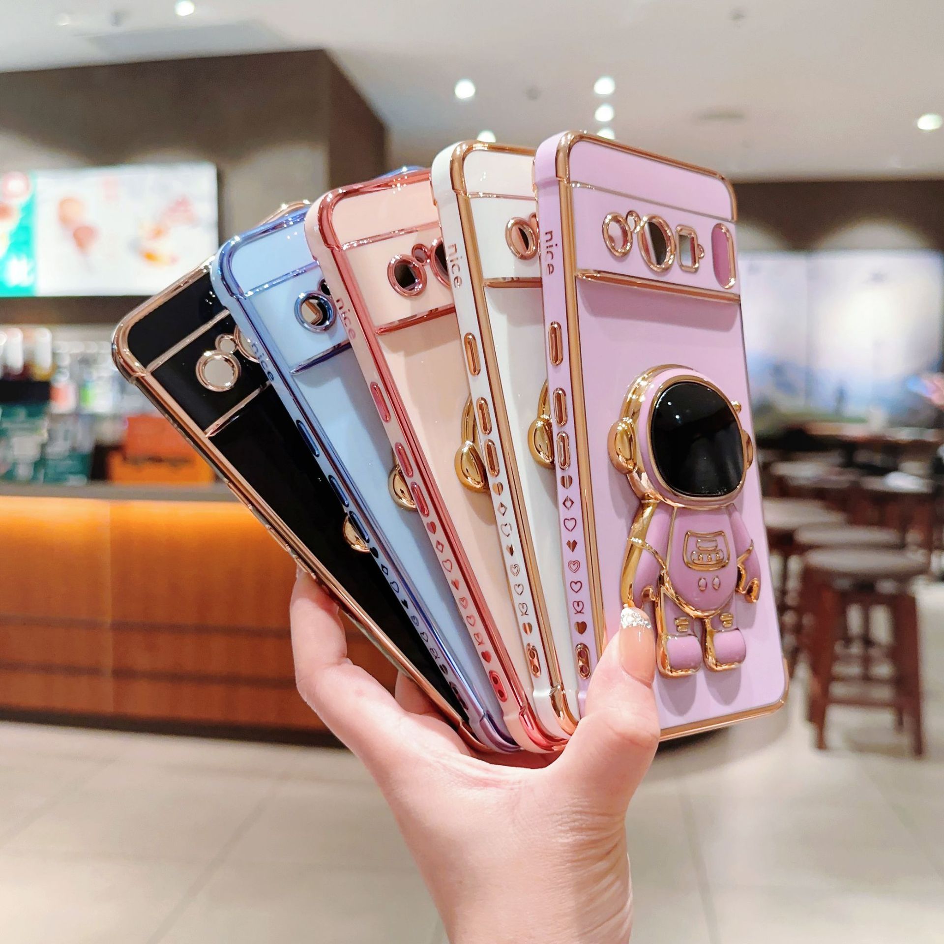 Suitable for Pixel 8A Astronaut Stand Phone Case Google 9 Pro XL Side Figure Protective Case