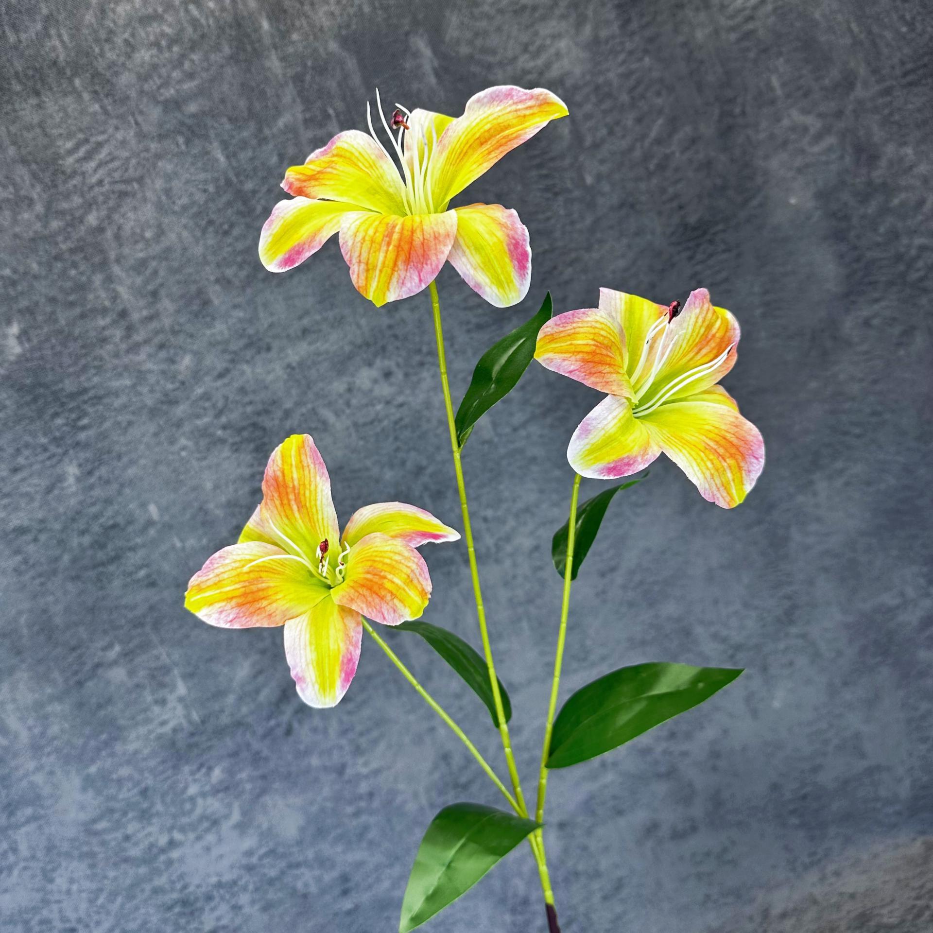 Simulación de 3 cabezas de lirio impresa en 3D lirio boda decoración del hogar decoración de flores falsas transfronterizas al por mayor