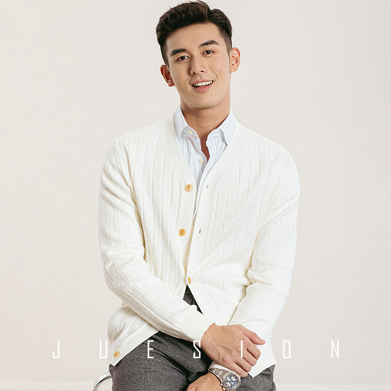 Autumn New knitted cardigan men's fashion casual simple striped v-neck sweater slim thin coat Autumn New knitted cardigan men's fashion casual simple striped v-neck sweater slim thin coat