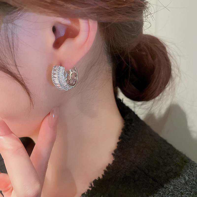 Retro Geometric Copper Inlaid Zircon Earrings 1 Pair