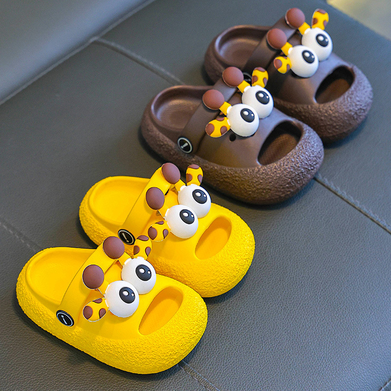 Zapatillas para bebés para hombres zapatos para niños nuevos zapatos de verano para bebés pequeños antideslizantes con suela suave para niños sandalias.