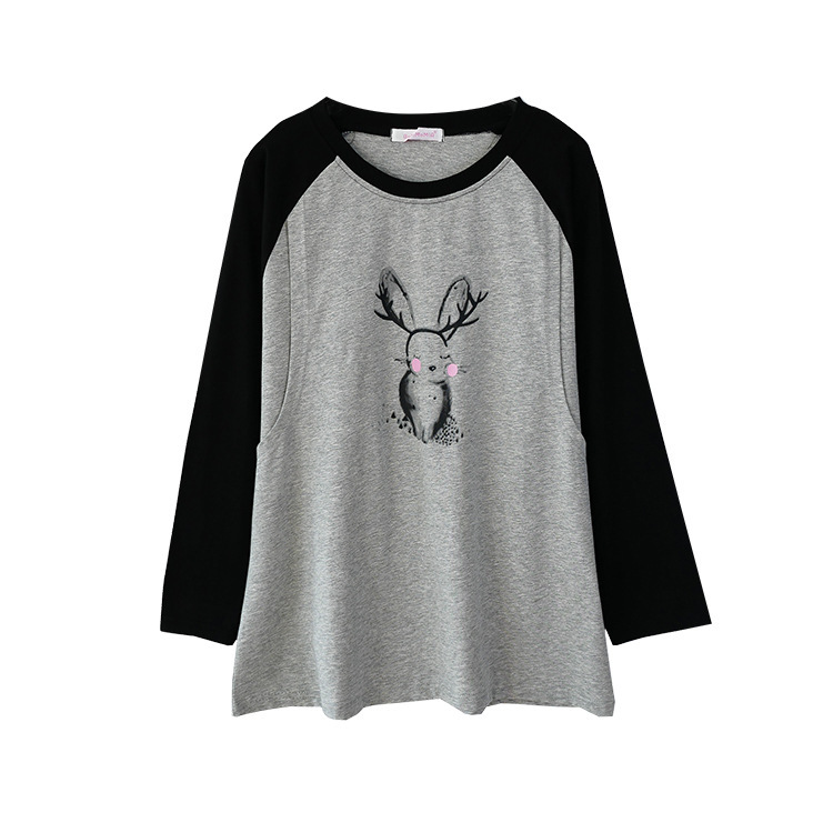 産後の授乳の上着は長袖のtシャツに外出します。|undefined