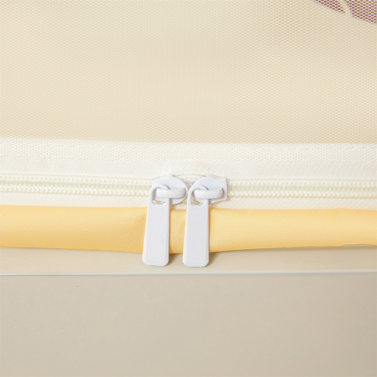 Cama de tipo A con ventanas de dibujos animados para niños y niñas, cama de mosquiteros reforzada para evitar la caída de la cama cortina de cama para niños y niñas