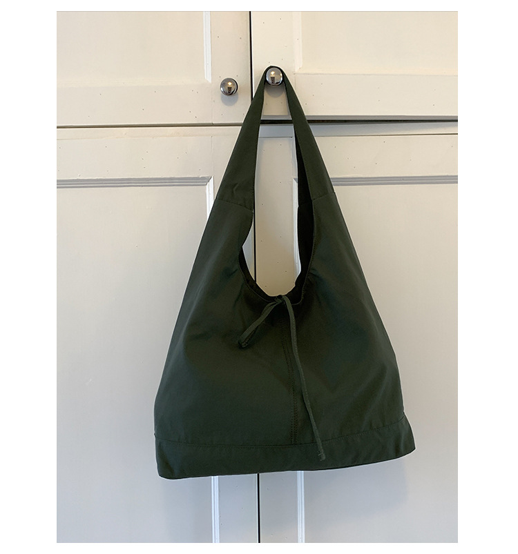 Commuting large-capacity nylon fabric bag for women, 2025 new style casual and versatile single-shoulder bag, fashionable tote bucket bag undefined