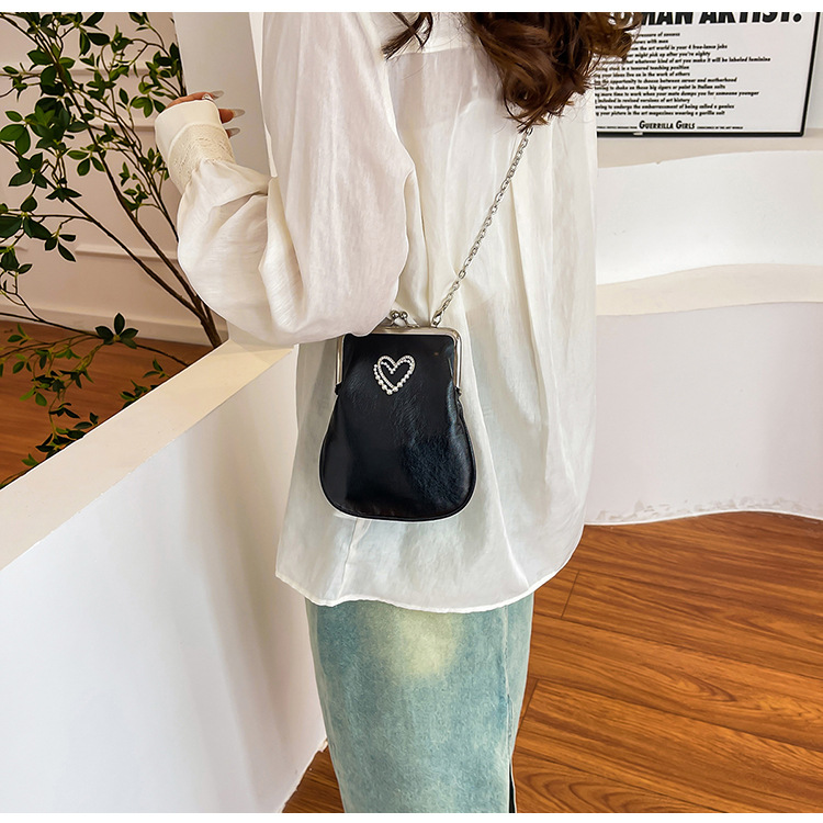 Personalized, fashionable and casual shell phone bag, new retro crossbody bag, lapel handbag, commuting single-shoulder crossbody bag undefined