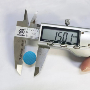 15*0.3mm��Ĥ���zС�A�FƬ���z�YƷ���b�д������P�F�NƬ���l�F؛