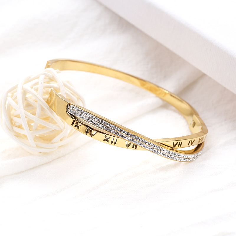 Estilo americano europeo y americano Cruz romana titanio acero pulsera hueco mujer carta hebilla pulsera oro estrellado pulsera