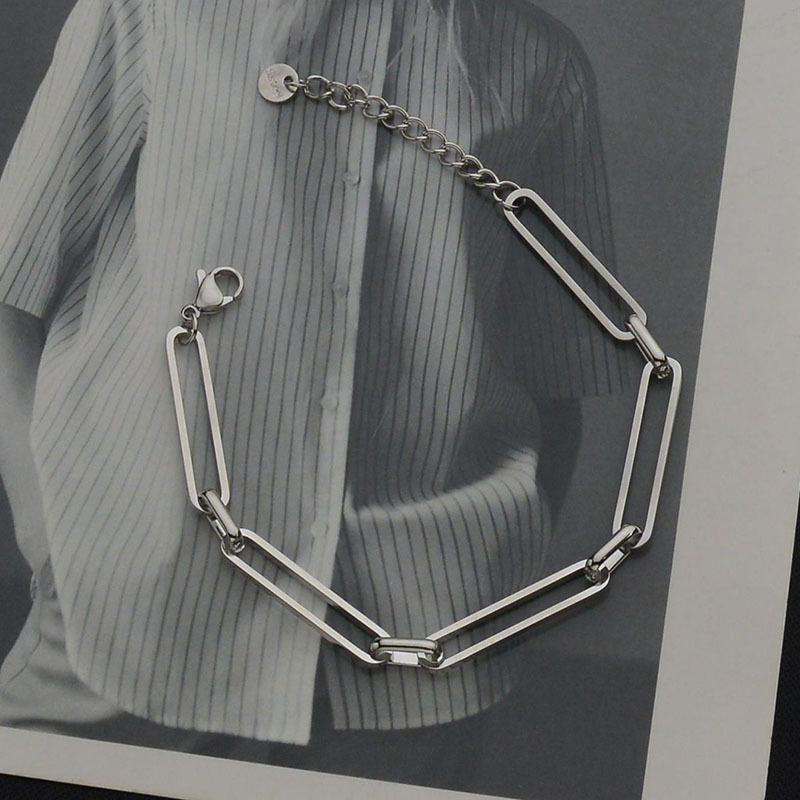 European And American Long Square Interlocking Chain Bracelet Simple Thick Chain Necklace Wholesale display picture 8