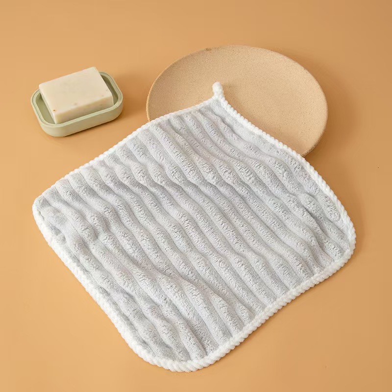 Coral Velvet Face Washcloth, Comfortable, Soft, Absorbent, Quick-Drying, Candy Striped Thickened Towel