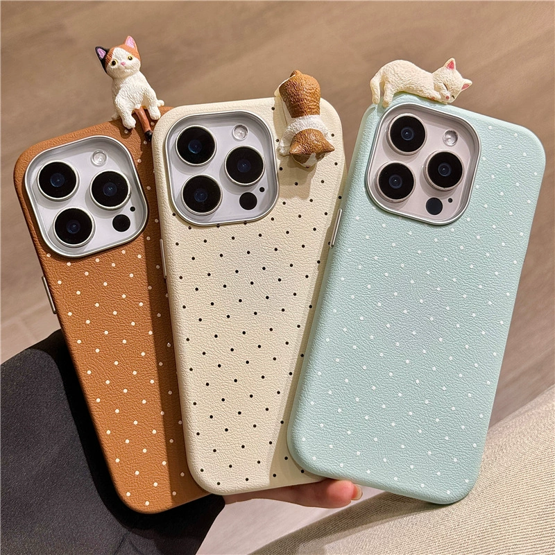 Чехол для телефона (Apple) iPhone 13 — 3D котик, кожзам корпуса