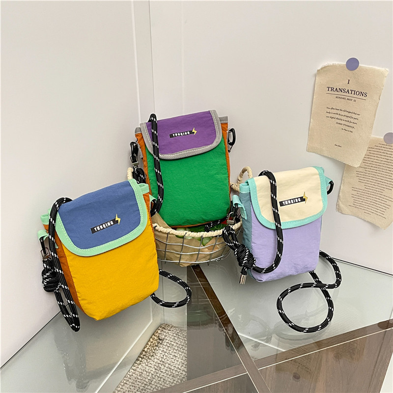 Color-Blocking Sports Casual Unisex Shoulder Bag Dopamine Phone Bag Japanese Style Couple Commuter Children's Crossbody Bag Trendy Color-Blocking Sports Casual Unisex Shoulder Bag Dopamine Phone Bag Japanese Style Couple Commuter Children's Crossbody Bag Trendy