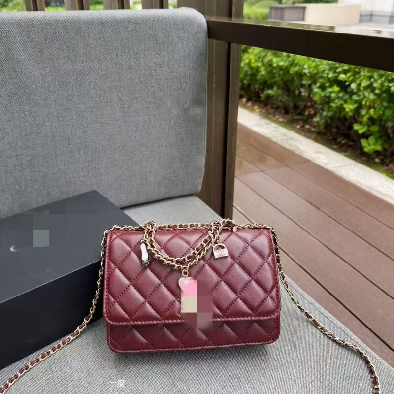 Chanel Genuine Leather Small Fragrant Style Quilted Chain Bag 2025 New Summer Fashion Versatile One-Shoulder Cross-Body Small Square Bag Chanel Genuine Leather Small Fragrant Style Quilted Chain Bag 2025 New Summer Fashion Versatile One-Shoulder Cross-Body Small Square Bag