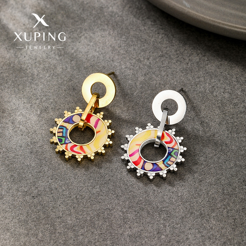 Xuping nueva moda Amazon estilo europeo y americano transfronterizo pendientes de acero inoxidable diseño de nicho pendientes de estilo de vacaciones al por mayor