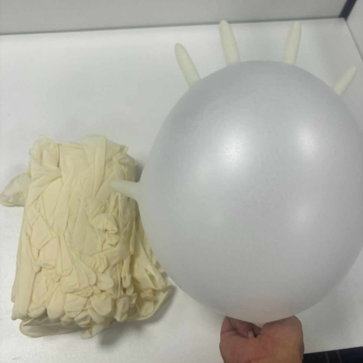 可出口一次性无粉橡胶乳胶手套天然橡胶批发中文食品劳保牙科检查