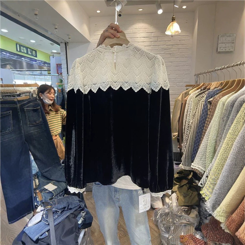 French Style Lace Stitching Golden Velvet Top Shirt Women's Autumn and Winter Loose All-match Western Style Black Outer Shirt French Style Lace Stitching Golden Velvet Top Shirt Women's Autumn and Winter Loose All-match Western Style Black Outer Shirt