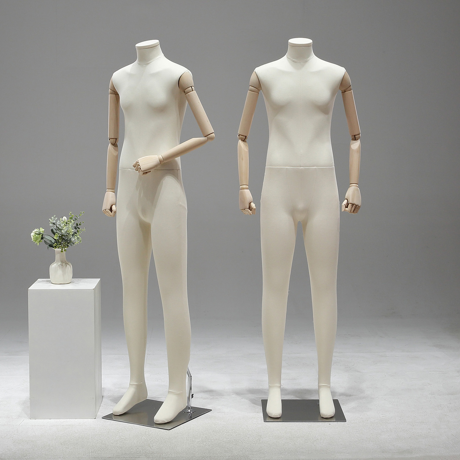 Tienda de ropa coreana colgante de hombro plano modelo de mano accesorios ventanas de mujer y mujer mitad de cuerpo maniquí modelo de muñeca estante de exposición