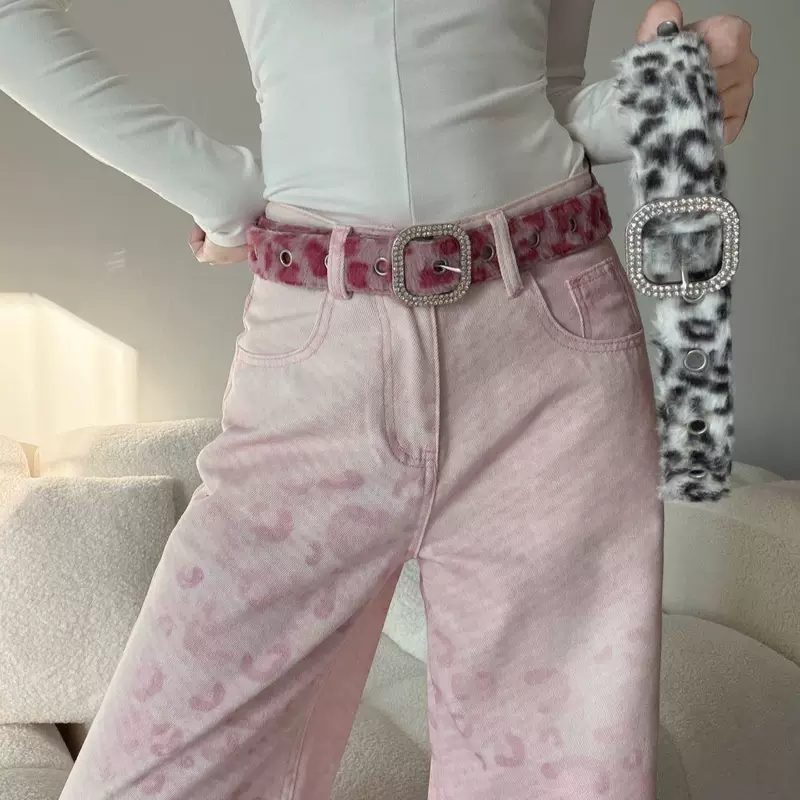 Fuchsia belt, jeans, high-quality style, 2 carat