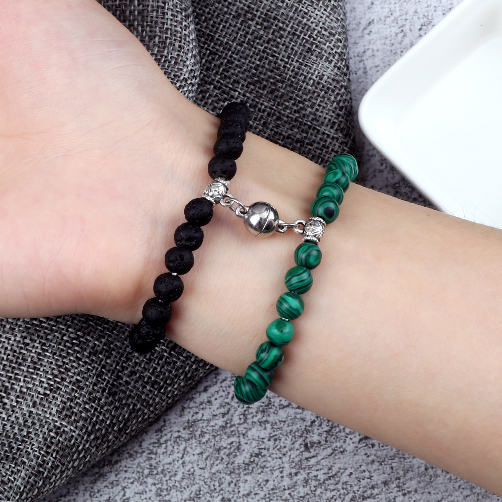 Heart beating couple bestie bracelets Creative niche design A pair of magnet bracelets attracting each other_voghion.com