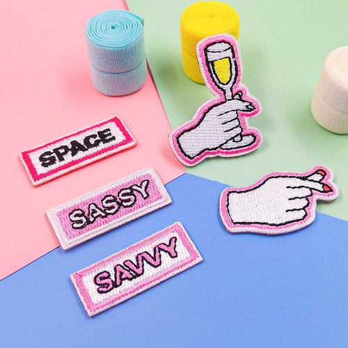 Small cute puppy embroidered cloth patch, camera gesture cartoon embroidered patch self-adhesive, coin purse decorative patch